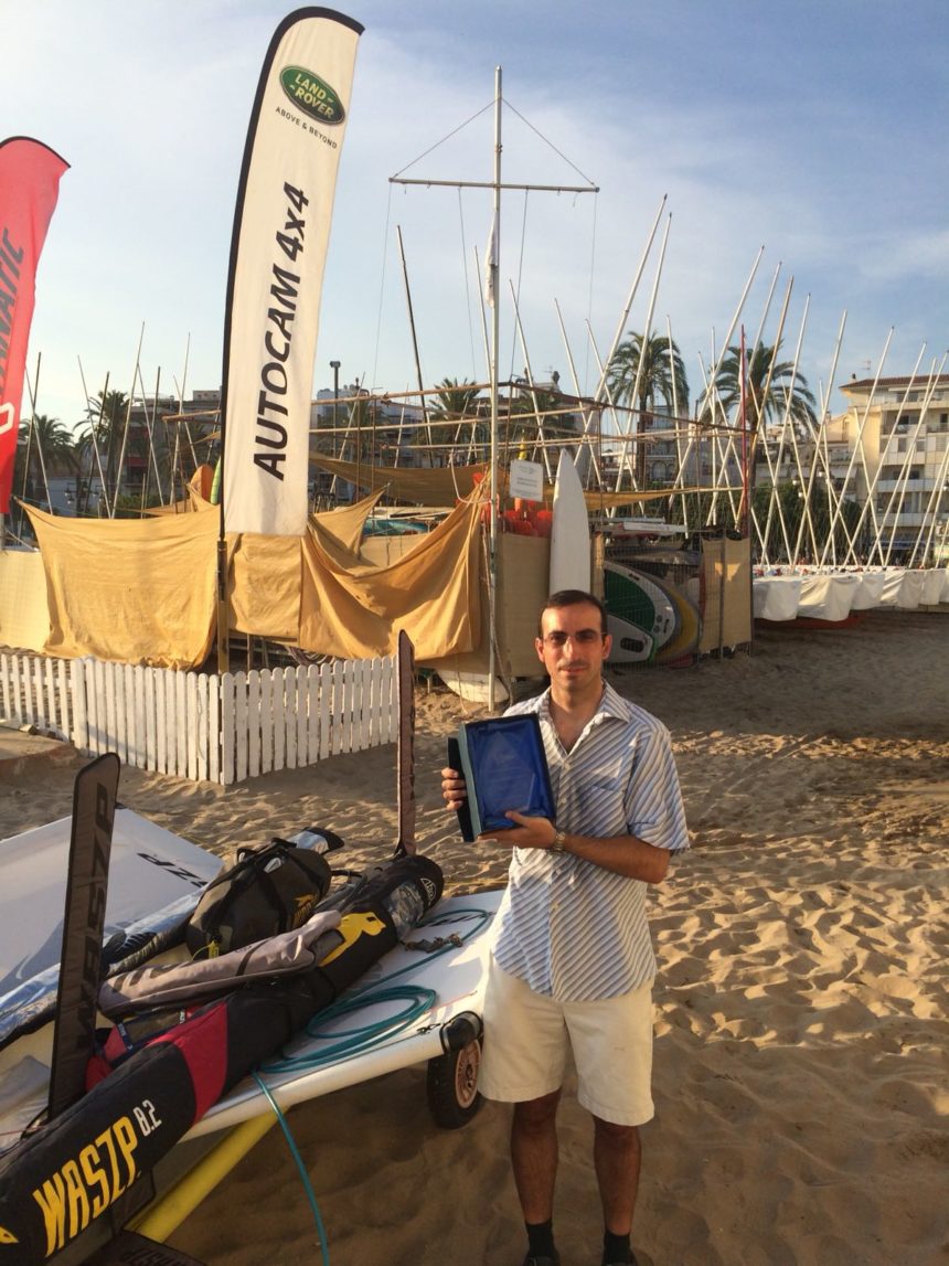 Reconocimiento a la constancia a Pere-Andreu Ubach con su WASZP