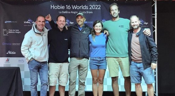 Tres equipos del Club Nàutic de Sitges participan en el Mundial de Hobie Cat 16